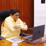 Dr. Kiran Bedi Virtual hug solo